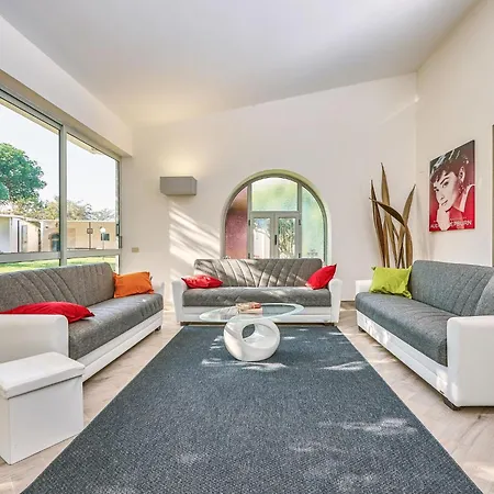 فيلة Dammino By Interhome *